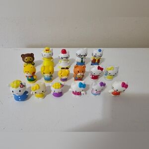 Hello Kitty Colorful Mini Figures Set Of 17